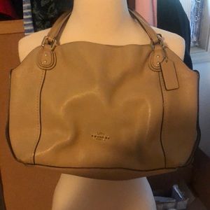 FIRM Auth Vintage Classic EUC Beautiful Pebbled Leather Coach Bag in Camel 💕💕
